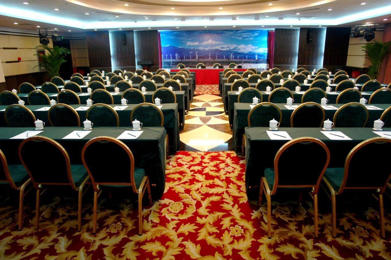 أورومتشي Royal International Hotel المظهر الخارجي الصورة